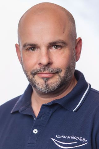 Dr. Matthias Hartung 